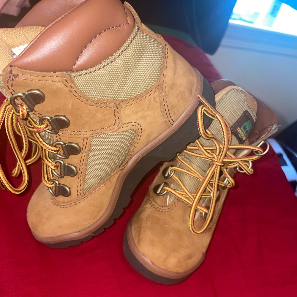 Timberland field boots size 10.5 toddlers